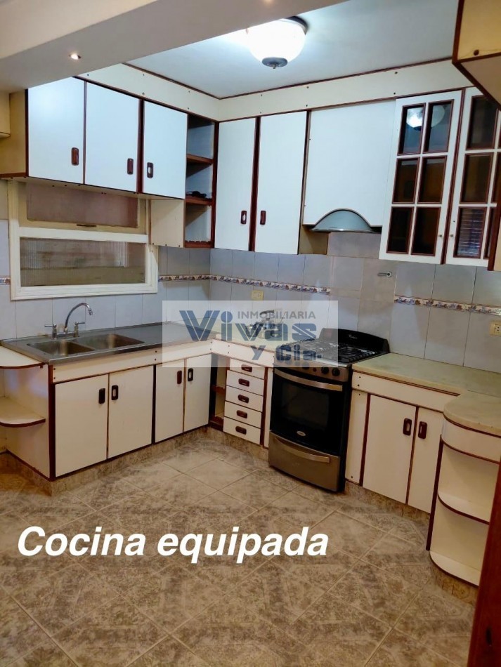 CASA 4 AMBIENTES CON GARAGE Y QUINCHO apto credito