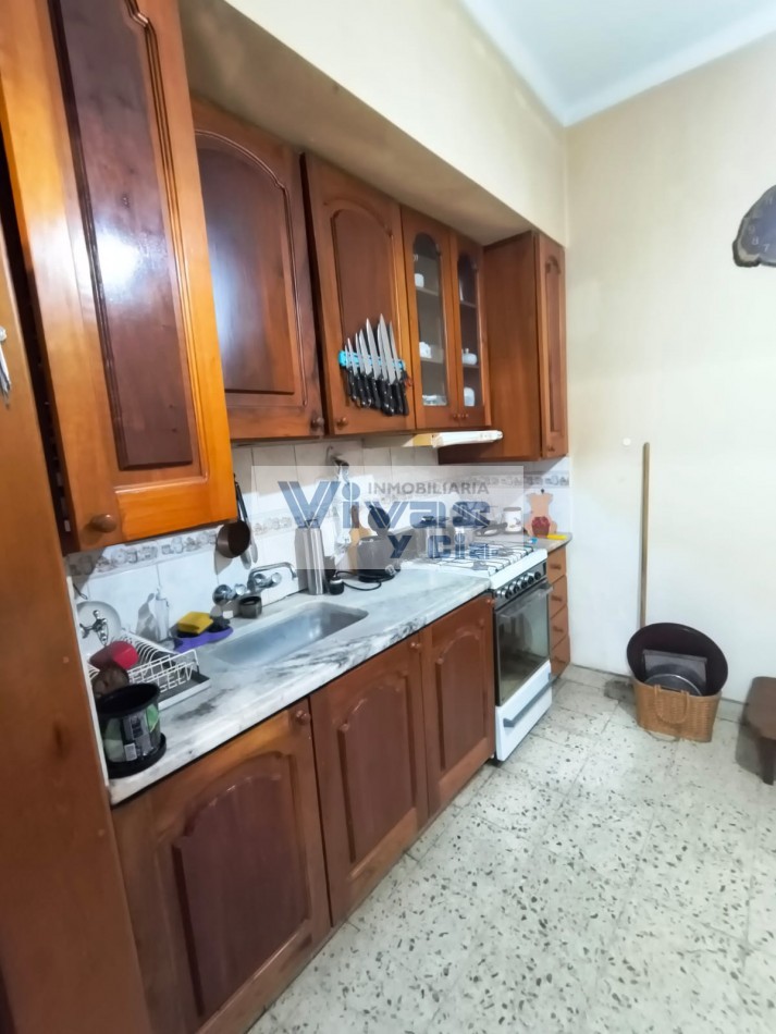 CHALET 3 AMBIENTES CON GARAGE PARQUE Y QUINCHO