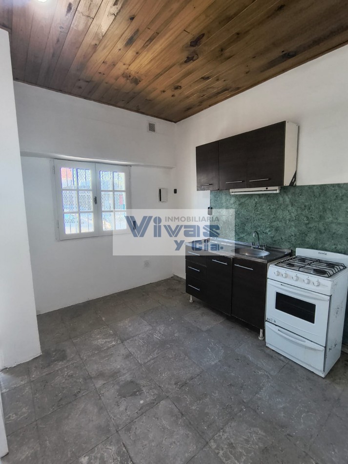 P.H FRENTE 2 AMBIENTES CON PATIO