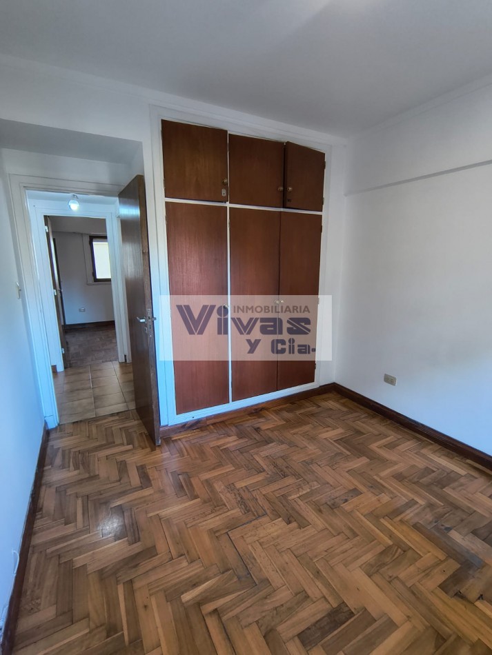 DEPARTAMENTO 3 AMBIENTES CON BALCON Y BAULERA