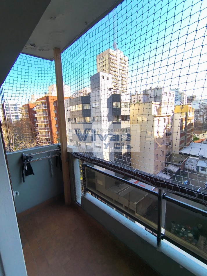 DEPARTAMENTO 3 AMBIENTES CON BALCON Y BAULERA