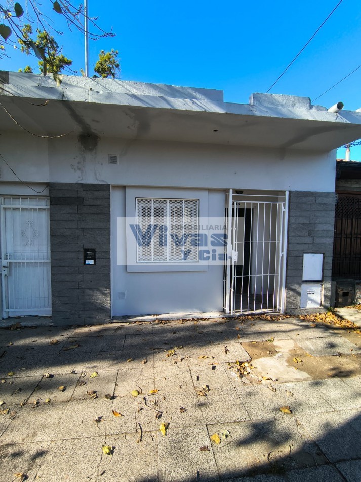 P.H FRENTE 2 AMBIENTES CON PATIO