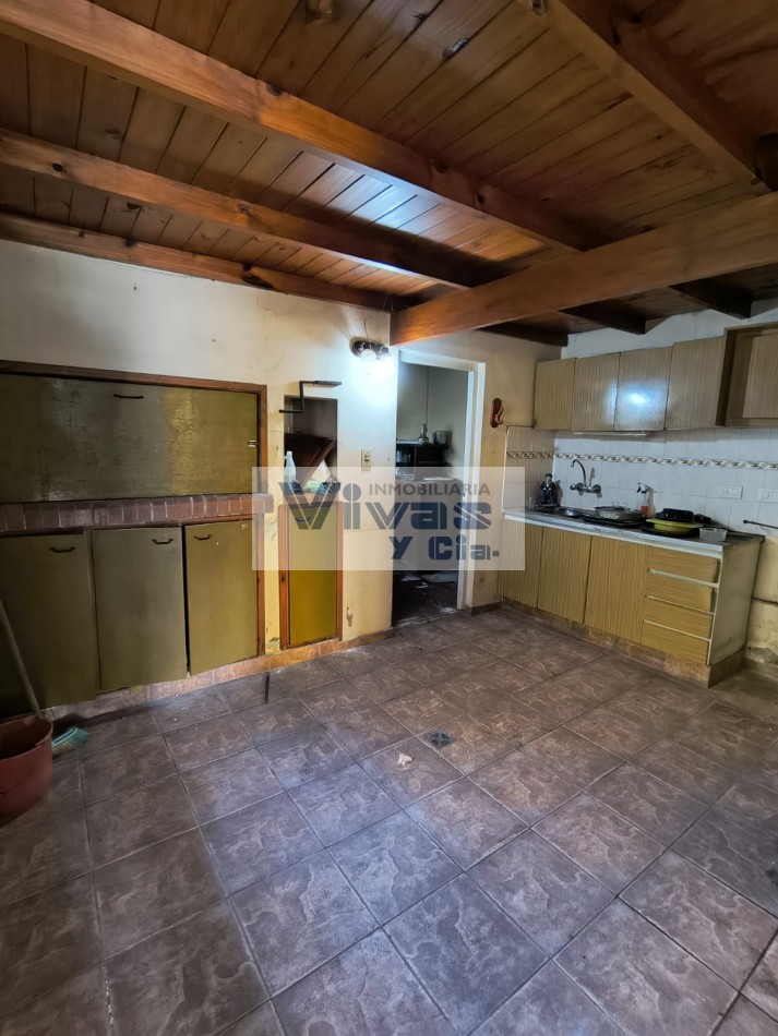 CHALET 3 AMBIENTES CON GARAGE Y PARQUE