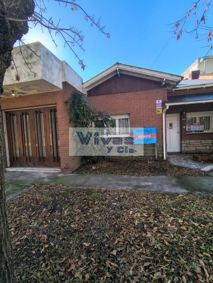 CHALET 3 AMBIENTES CON GARAGE PARQUE Y QUINCHO