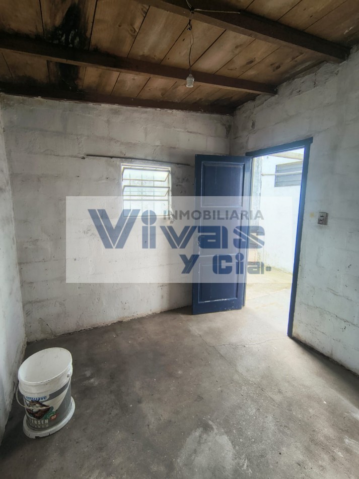 APTO CREDITO CASA 3 AMBIENTES CON GARAGE Y PARQUE