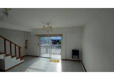 DUPLEX 3 AMBIENTES CON BALCON APTO CREDITO