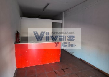 LOCAL SOBRE AVENIDA COMERCIAL