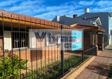 CHALET 3 AMBIENTES CON GARAGE Y PARQUE